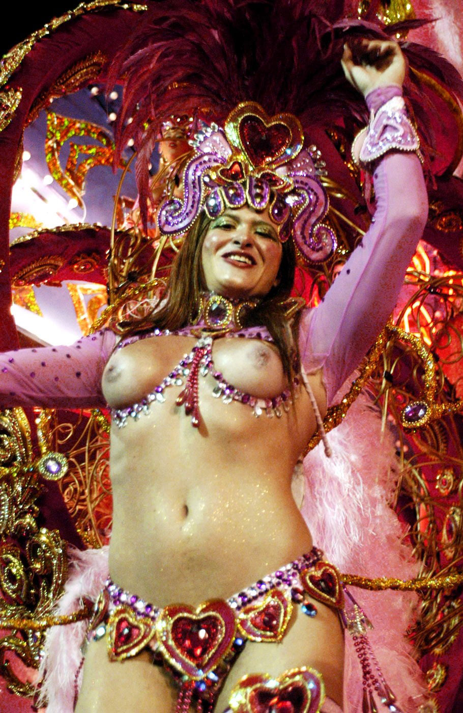 brazilianl_sex_carnival_4.jpg