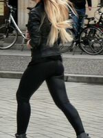 ebony booty in spandex