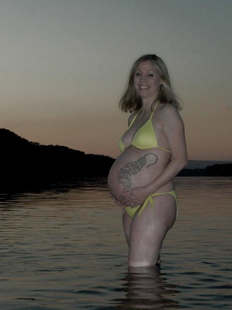 Pregnant Girls Photos