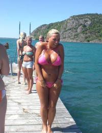 A nude slut on the Kuta Image 5
