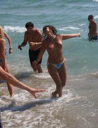A teen girl doing it at the Gunnison in this pics Image 9